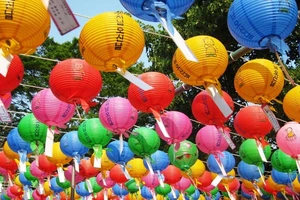 Hàn Quốc đem đèn lồng khổng lồ tới Việt Nam