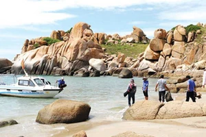 Bình Thuận vẫn quyết cắt bớt Khu bảo tồn biển Hòn Cau?