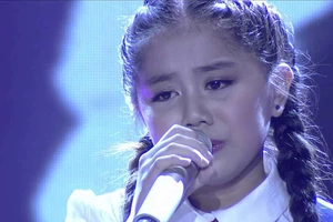 Hoài Linh khen ngợi bé gái 13 tuổi hát vọng cổ​