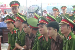 Xử lưu động: Đừng trình diễn tội ác!