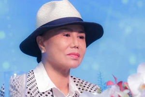 Ca sĩ Thanh Tuyền tri ân nhạc sĩ Nguyễn Văn Đông