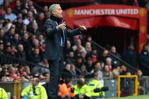 MU - Tottenham: Lúng túng như Mourinho