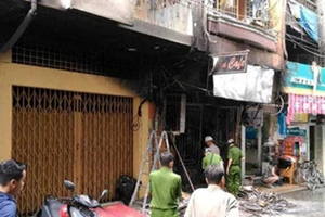 Đám cháy 6 người chết thương tâm nghi do chập điện