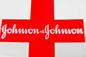 Johnson & Johnson bị kiện vì làm đàn ông ngực bự 