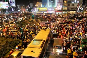 Cấp bách giảm kẹt xe