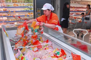 Đến lượt trứng, thịt gà… được ‘soi’ bằng smartphone