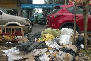 Thích… vứt rác bậy