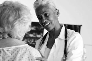 Bệnh nhân mau khỏe hơn nếu bác sĩ điều trị là nữ