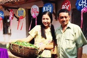 Khóc mếu làm đĩa hài tết 