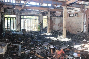 Đau đầu chuyện lối thoát hiểm khi cháy nổ