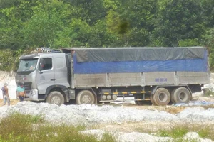 Truy nguồn ‘rác chui’ khổng lồ ở Đồng Nai