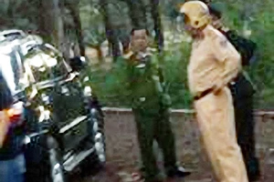 Bắt xe chở hàng lậu chạy trốn như phim