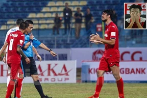 Trọng tài lại bị… ‘ma ám’