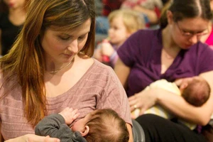 Thế giới bảo vệ quyền nghỉ ngơi cho lao động nữ