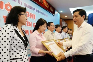 Tuyên giáo TP.HCM: Phải làm chủ không gian mạng xã hội