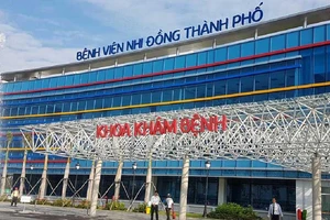 Mừng khi có bệnh viện nhi mới