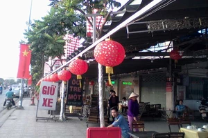 Bức hại cây xanh trước quán nhậu