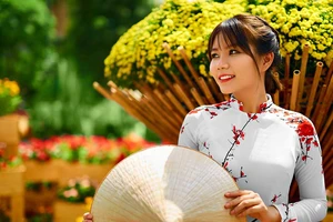 Chuyện mốt của phụ nữ miền Tây