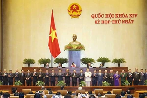 Xây dựng Chính phủ phục vụ dân, doanh nghiệp