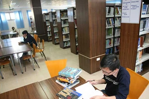 Lý, tình trong vụ cấm học vì phôtô giáo trình