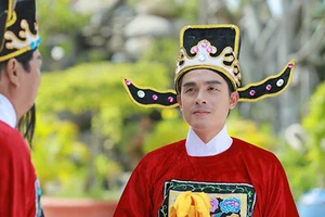 Quan huyện Việt Nam ‘hơn thua’ với Bao Thanh Thiên