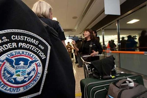 Dân Trung Quốc đi Mỹ cần khai thông tin mạng xã hội