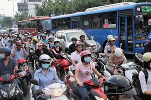 Mở cổng Cộng Hòa, có dễ vào Tân Sơn Nhất?