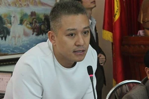 Tuấn Hưng và Đỗ Mỹ Linh xoa dịu nỗi đau da cam