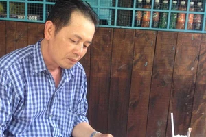 Tố bị công an đánh khi mời lên làm việc