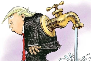 Trump ‘vướng chân’ Nga 