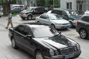 Sức hút từ chiếc xe biển xanh