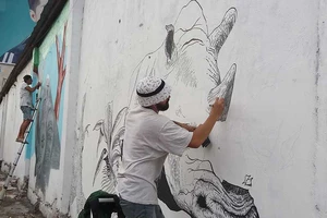 Thay áo mới cho những bức tường ở Sài Gòn
