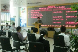 Đấu giá: Rao 1 bán được gấp đôi