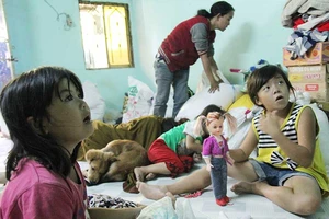 Gia đình 17 người: ‘Ăn ở đàng hoàng như người ta’