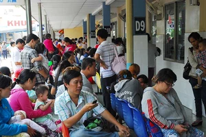 Nắng nóng vào mùa, bệnh nhi nhập viện tăng