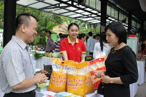 Việt Nam đang 'bao cấp' gạo cho các nước?