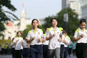 Hà Nội, TP.HCM hưởng ứng Ngày chạy Olympic 2017