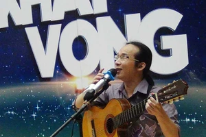 Nhạc sĩ khiếm thị Hà Chương ‘đánh thức’ người trẻ