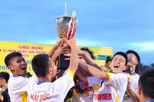 Hà Nội lại vô địch giải U-19 quốc gia 2017