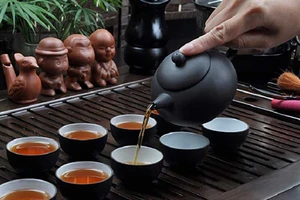 Uống trà 'thả cửa', tác hại khôn lường