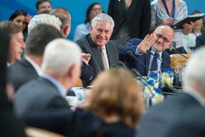 Ngoại trưởng Mỹ ‘chào sân’ mỹ mãn tại NATO