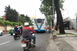 Cân nhắc làm làn riêng cho xe buýt