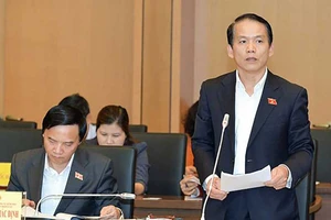 Phải bồi thường cho cả thân nhân người bị oan