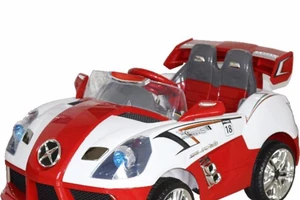 8 tuổi có được tự mua đồ chơi tiền triệu?