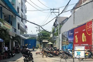 Ngưng xây cao ốc nơi kẹt xe, ý bạn thế nào?