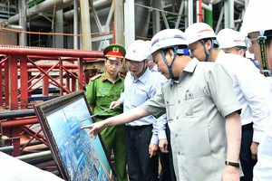 Thủ tướng thị sát dự án trọng điểm của Chính phủ