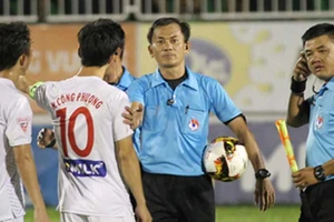 Trọng tài ‘trắng án’ và nguy cơ ‘vỡ trận’