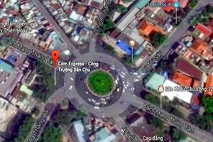 Xây gấp cầu vượt vòng xoay Dân Chủ 