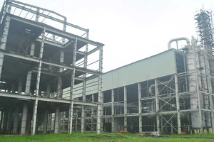 Tìm cách giải cứu 12 siêu dự án thua lỗ