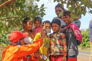 ‘Dân chơi’ họ rảnh và hai chàng ‘khùng có tâm’